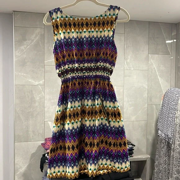 Speed Control New York Aztec dress size‎ Medium - Picture 3 of 7